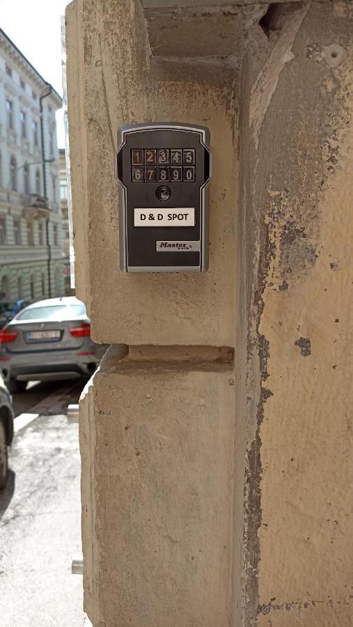 Studio D&D Spot Rijeka Bagian luar foto