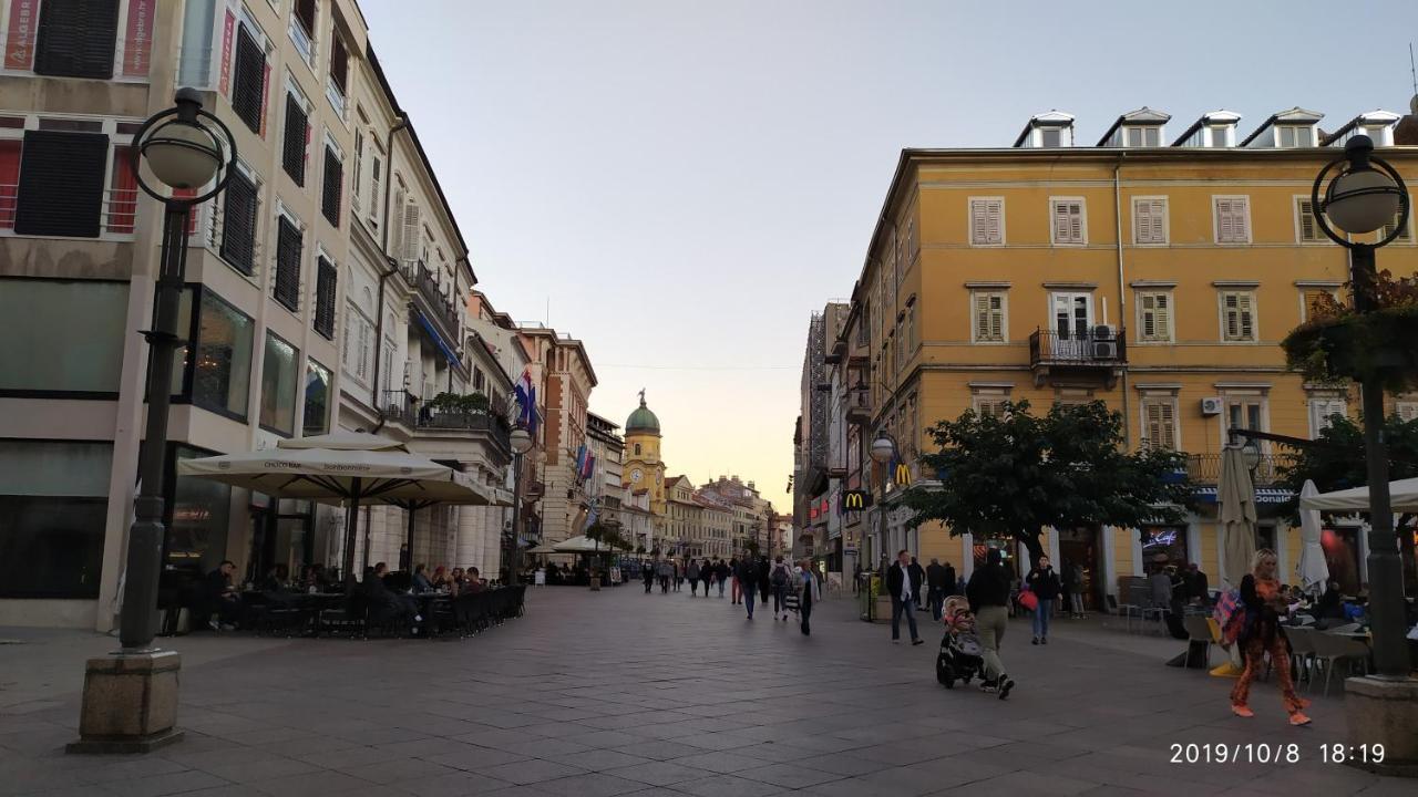 Studio D&D Spot Rijeka Bagian luar foto